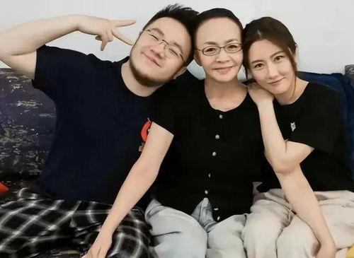 吃大瓜娱乐八卦图片,吃大瓜背后的惊人真相